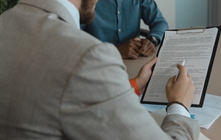 Formalités administratives à gérer après une cérémonie funéraire.